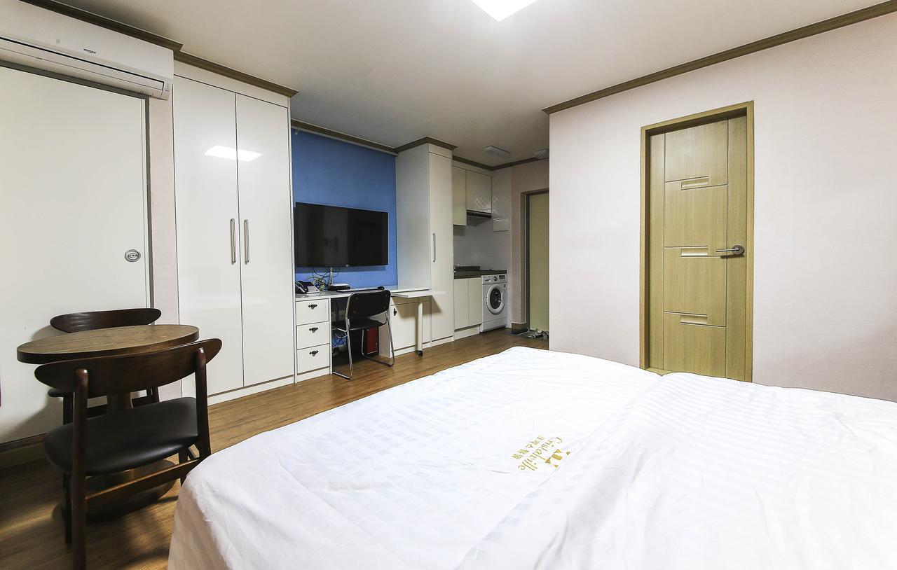 Crystal Residence Hotel Daejeon Bagian luar foto