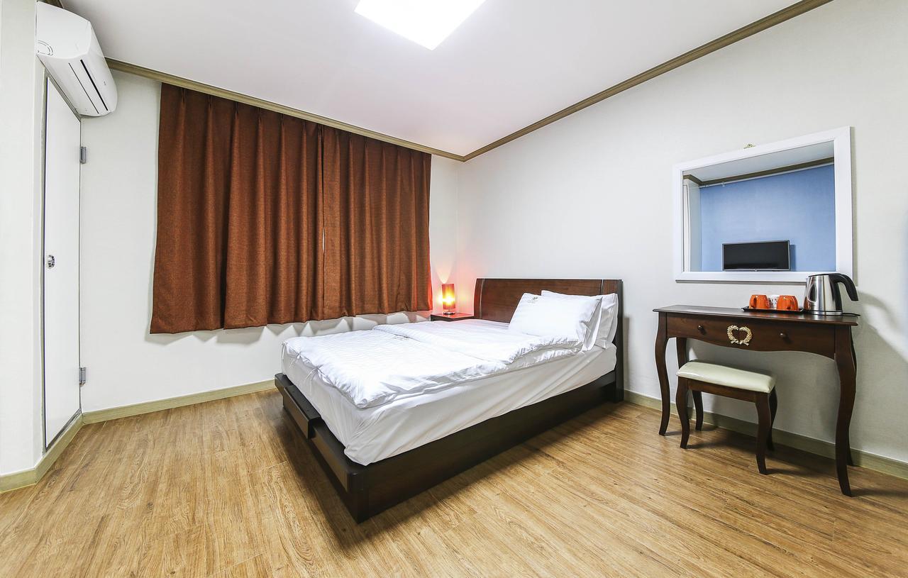 Crystal Residence Hotel Daejeon Bagian luar foto